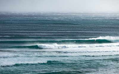 What does a third straight La Niña mean for Queensland surfers? We asked an expert.