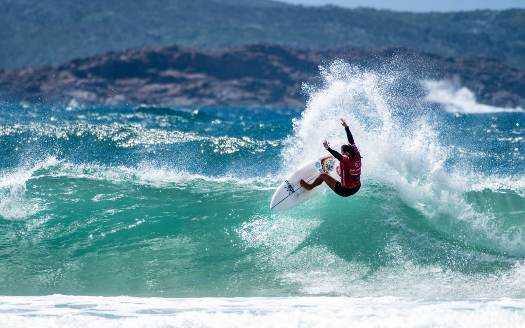 Location Move Sets up Huge Scores on Day 2 of Port Stephens Pro pres. By Mad Mex