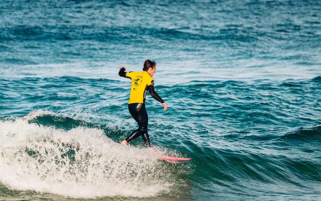 Bea Conroy and Tas Dunton claim opening round of  Victorian Longboard Titles at Phillip Island