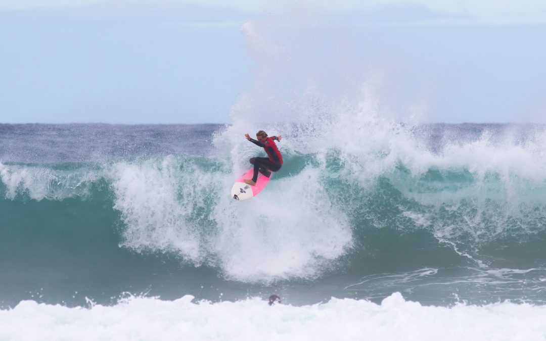 Huge Scores Posted As The Juniors Go Big On Day 1 Of Round 3 Of The Victorian Junior Surfing Titles At Gunnamatta